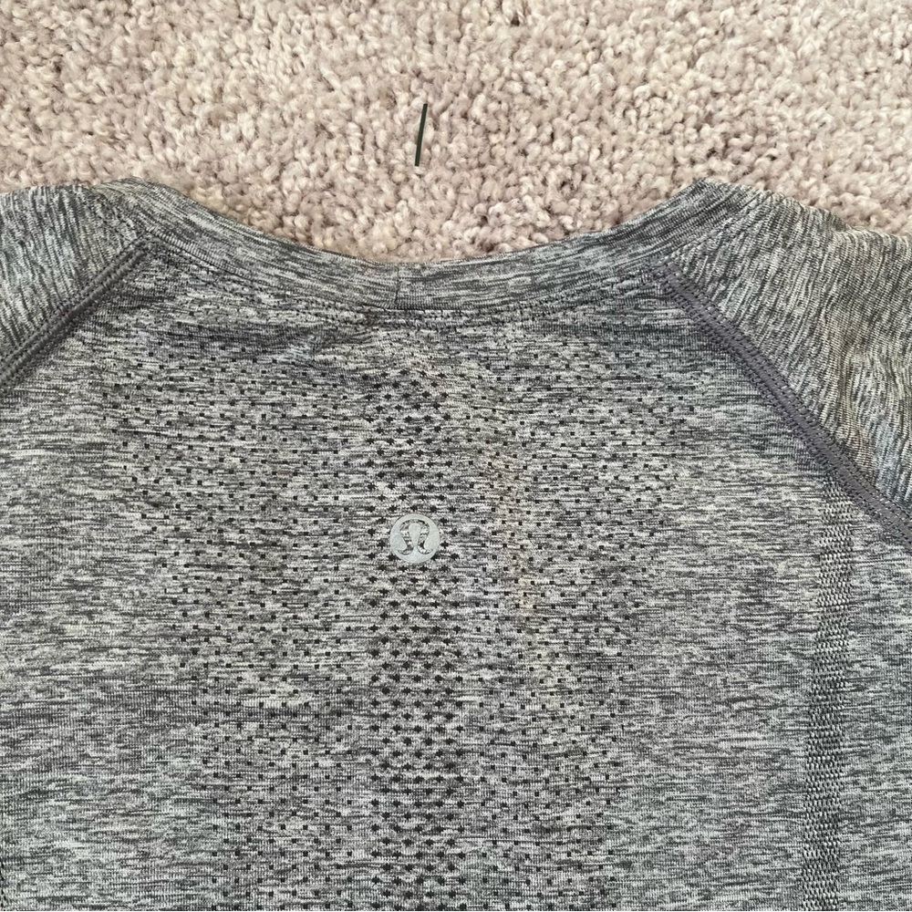 Lululemon Swiftly Tech Short Sleeve 2.0 - Picture 4 of 4